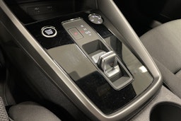 valkoinen Audi A3 2023 kuva 21.