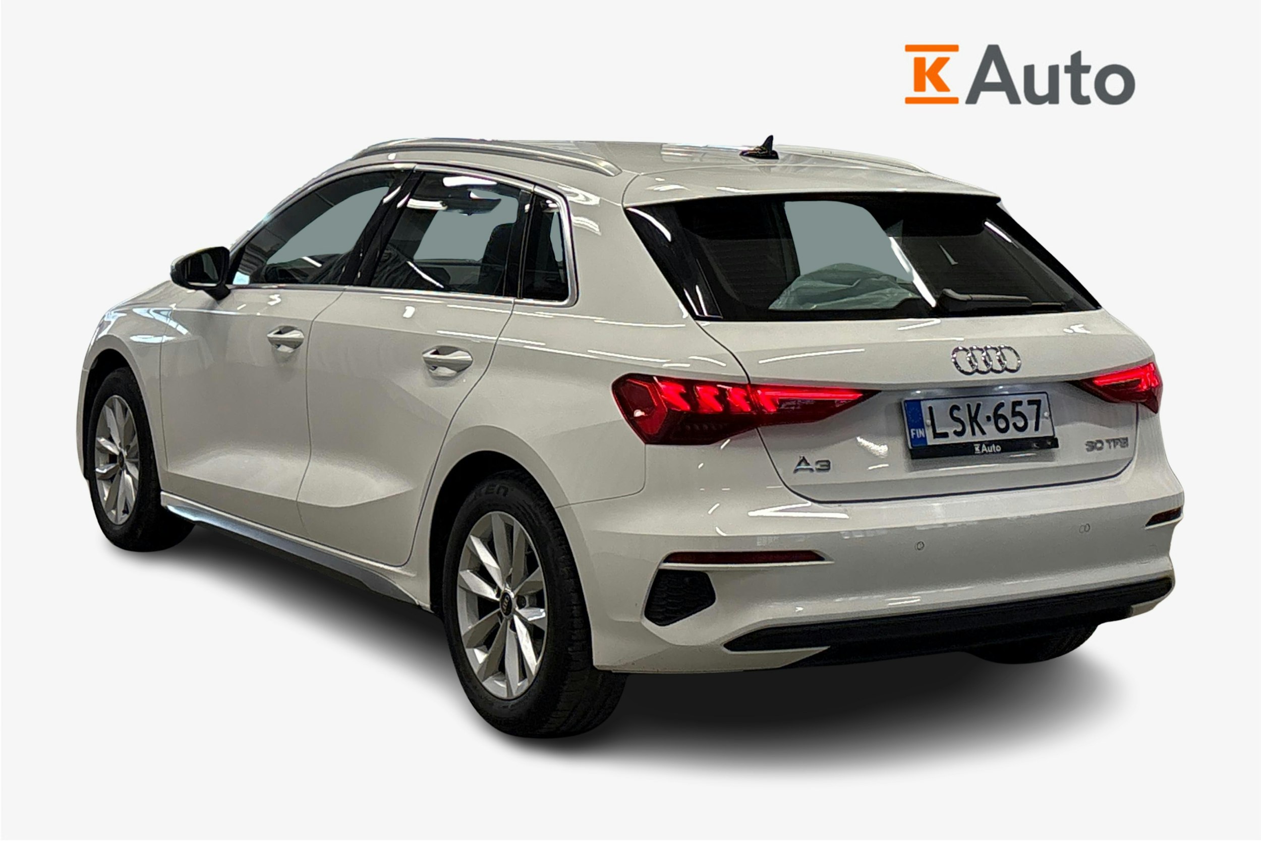 valkoinen Audi A3 2023 kuva 2.