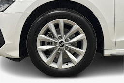 valkoinen Audi A3 2023 kuva 11.
