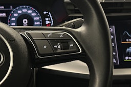valkoinen Audi A3 2023 kuva 18.