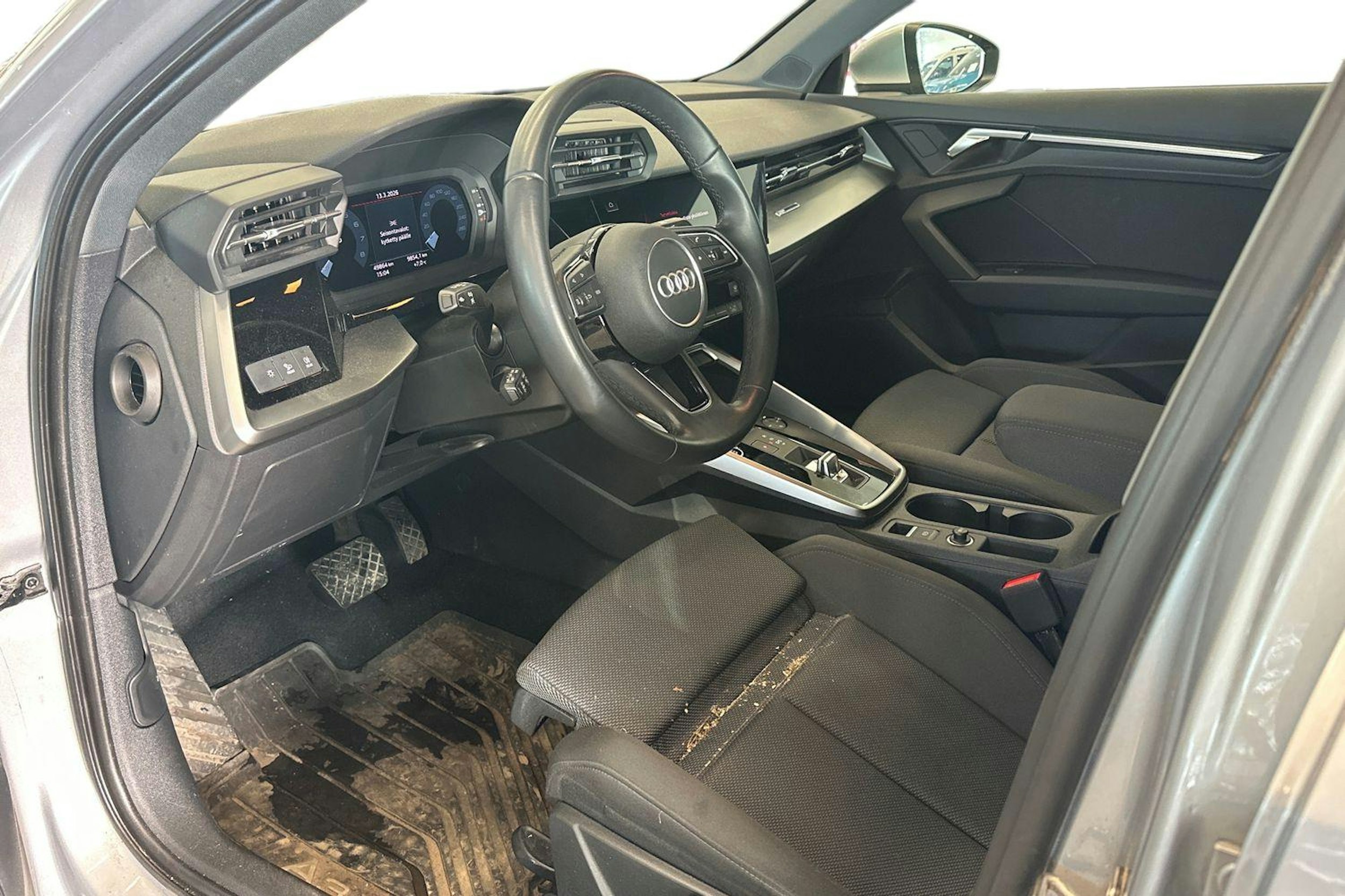 harmaa Audi A3 2023 kuva 3.