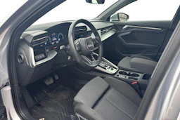 harmaa Audi A3 2023 kuva 6.