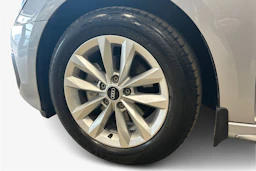 harmaa Audi A3 2023 kuva 9.