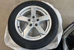 harmaa Audi A3 2023 kuva 10.