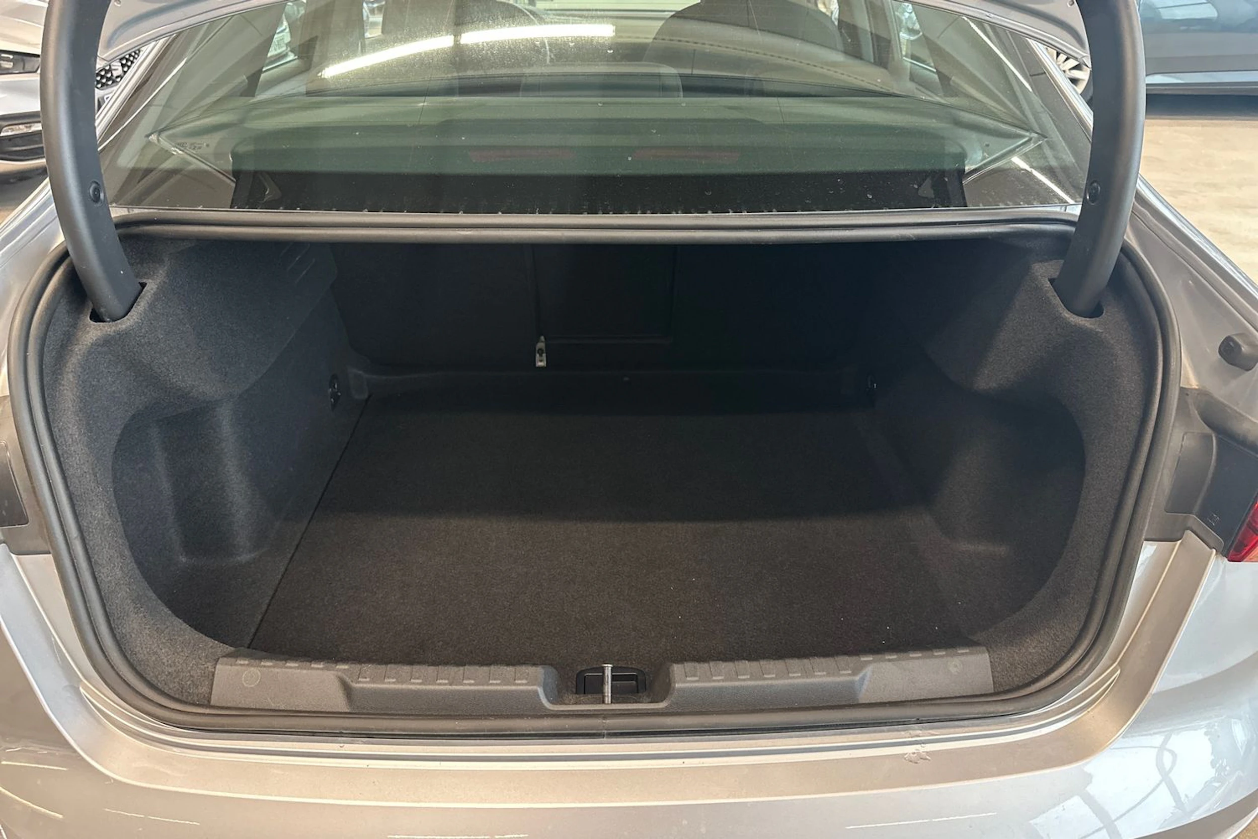 harmaa Audi A3 2023 kuva 12.