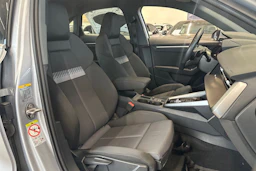 harmaa Audi A3 2023 kuva 13.