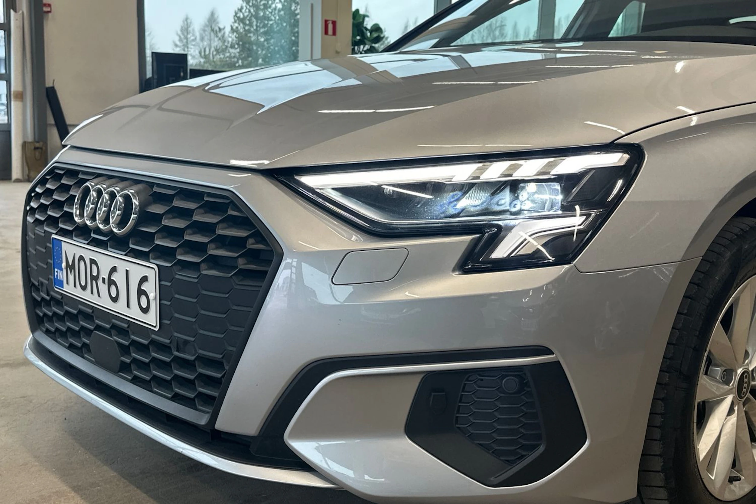 harmaa Audi A3 2023 kuva 14.