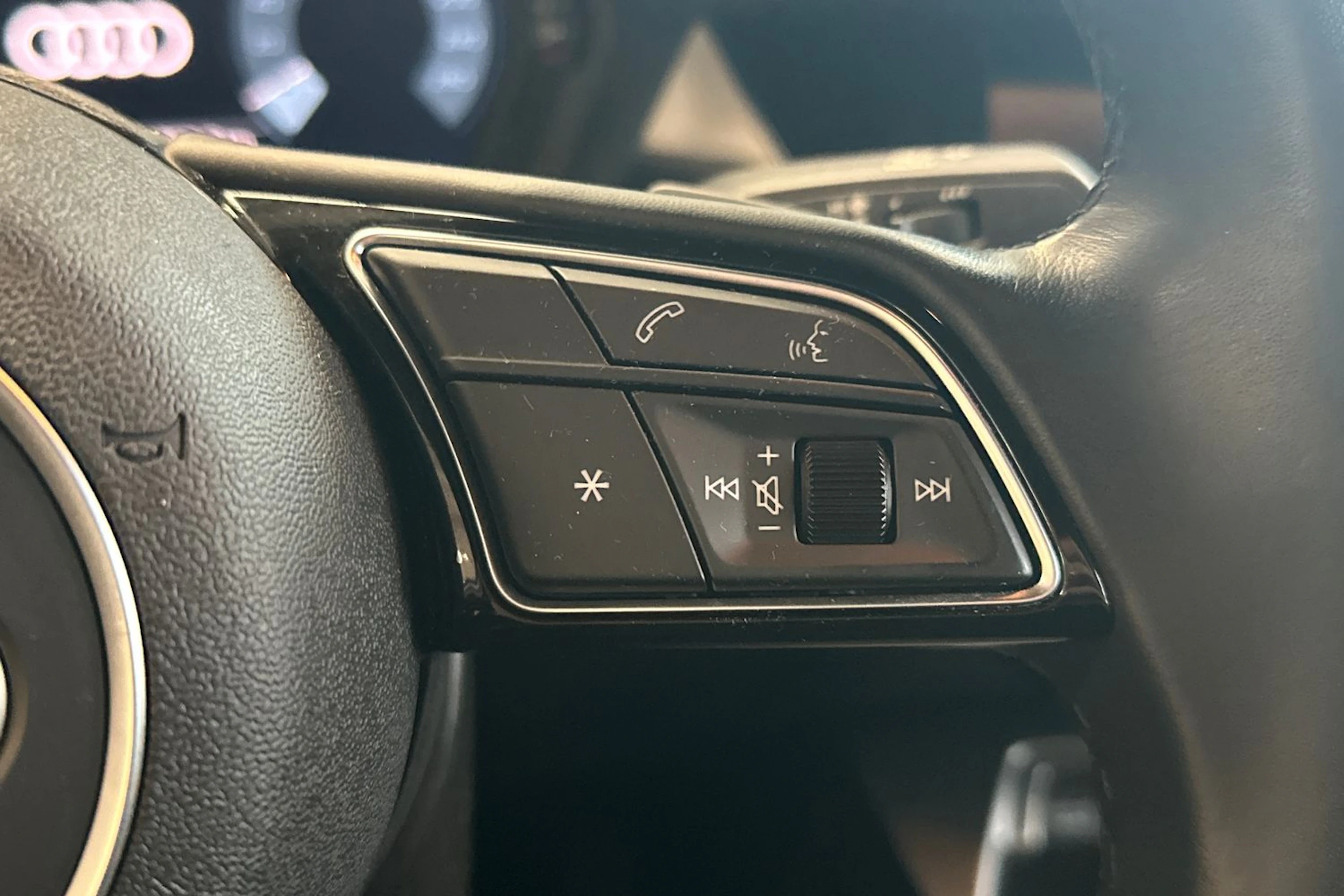 harmaa Audi A3 2023 kuva 19.