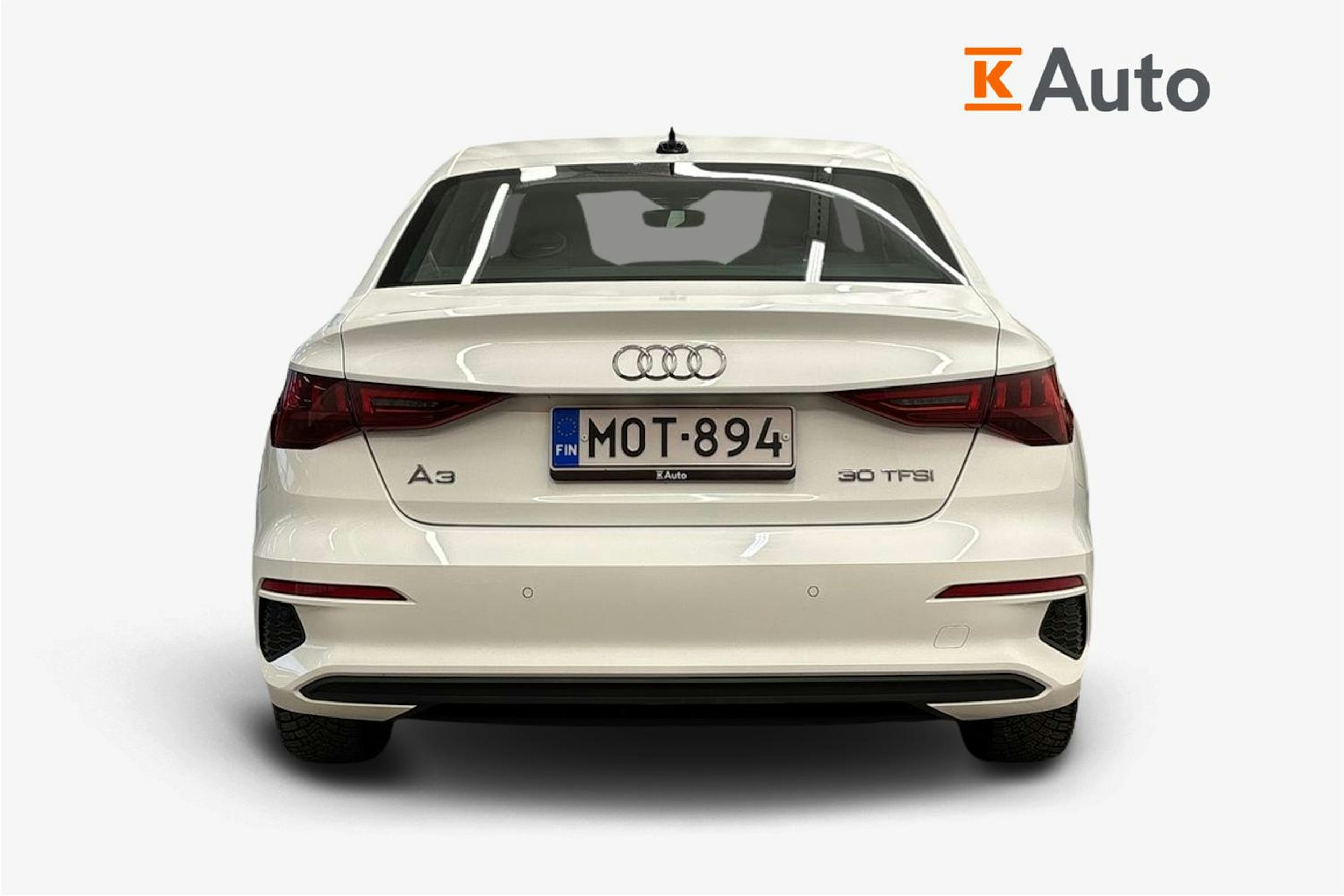 valkoinen Audi A3 2023 kuva 3.