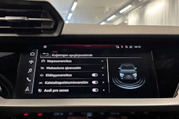 valkoinen Audi A3 2023 kuva 18.