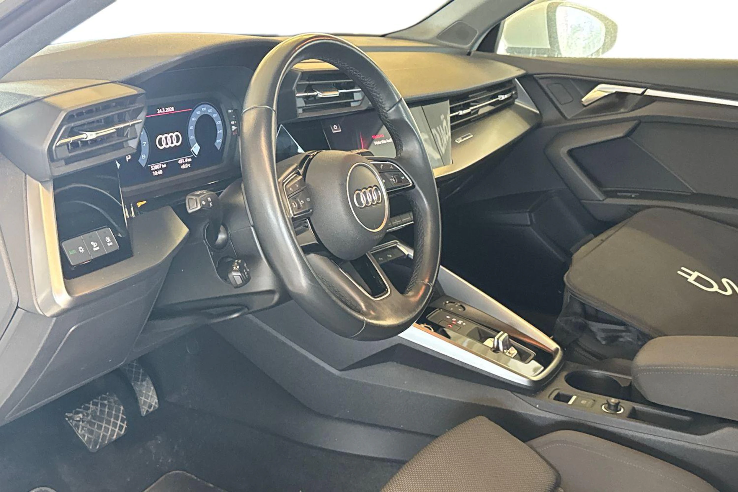 valkoinen Audi A3 2023 kuva 3.