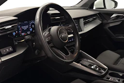 valkoinen Audi A3 2023 kuva 6.