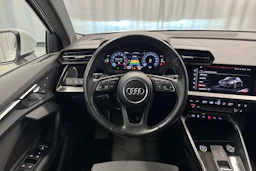 valkoinen Audi A3 2023 kuva 10.