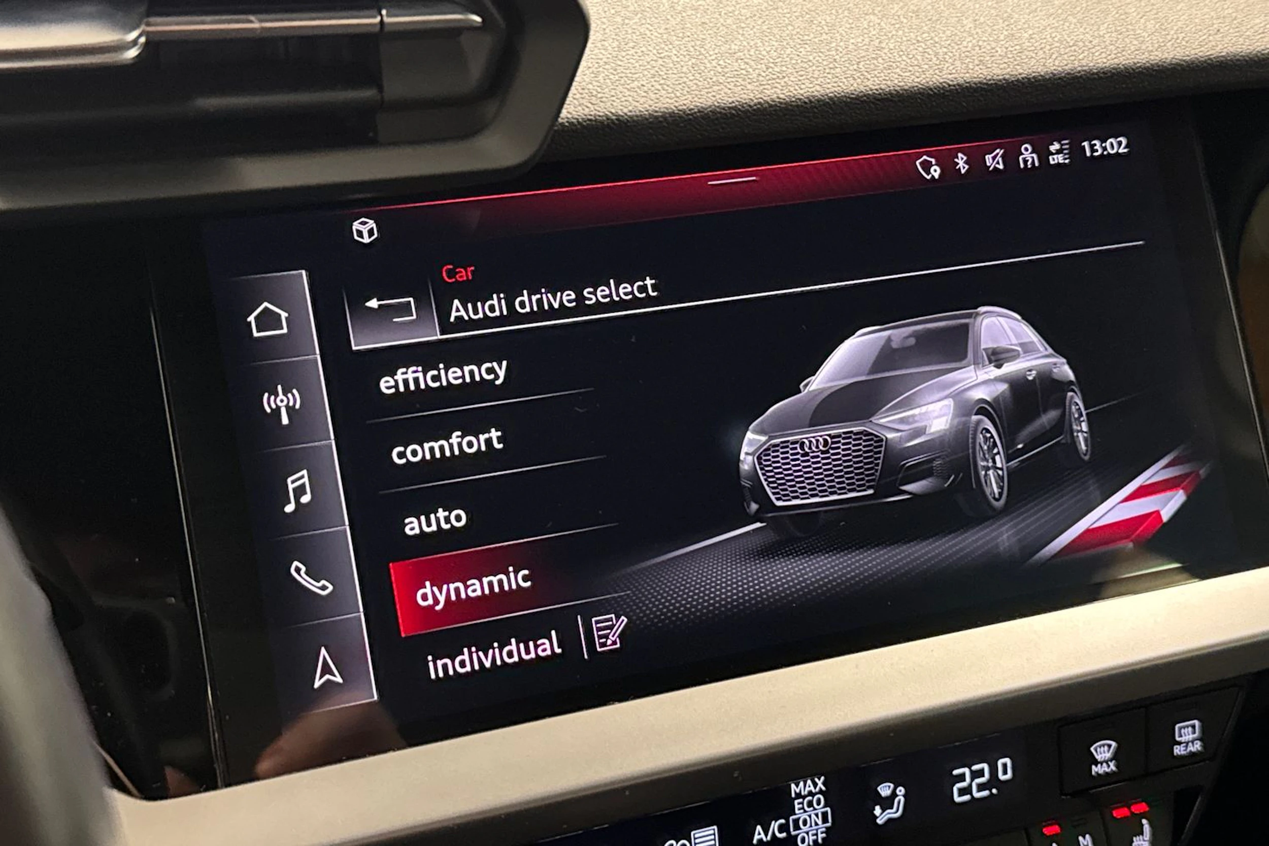 valkoinen Audi A3 2023 kuva 15.