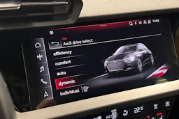 valkoinen Audi A3 2023 kuva 15.