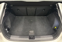 valkoinen Audi A3 2023 kuva 24.