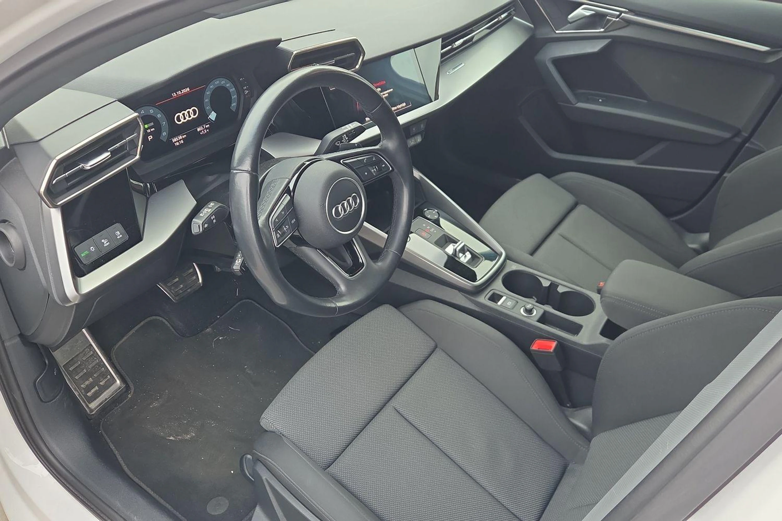 valkoinen Audi A3 2023 kuva 3.