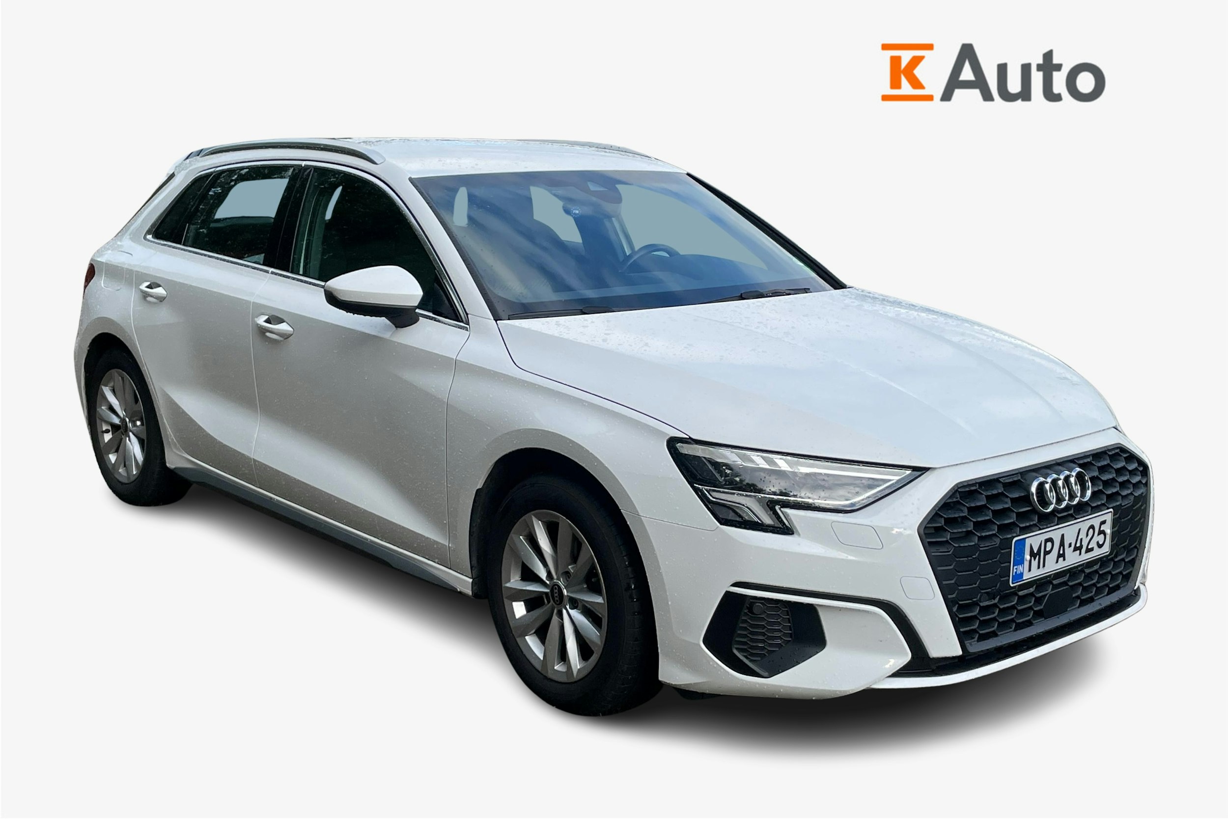 valkoinen Audi A3 2023 kuva 1.