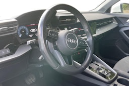 valkoinen Audi A3 2023 kuva 3.