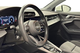 valkoinen Audi A3 2023 kuva 8.
