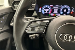 valkoinen Audi A3 2023 kuva 10.