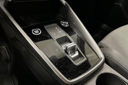 valkoinen Audi A3 2023 kuva 17.