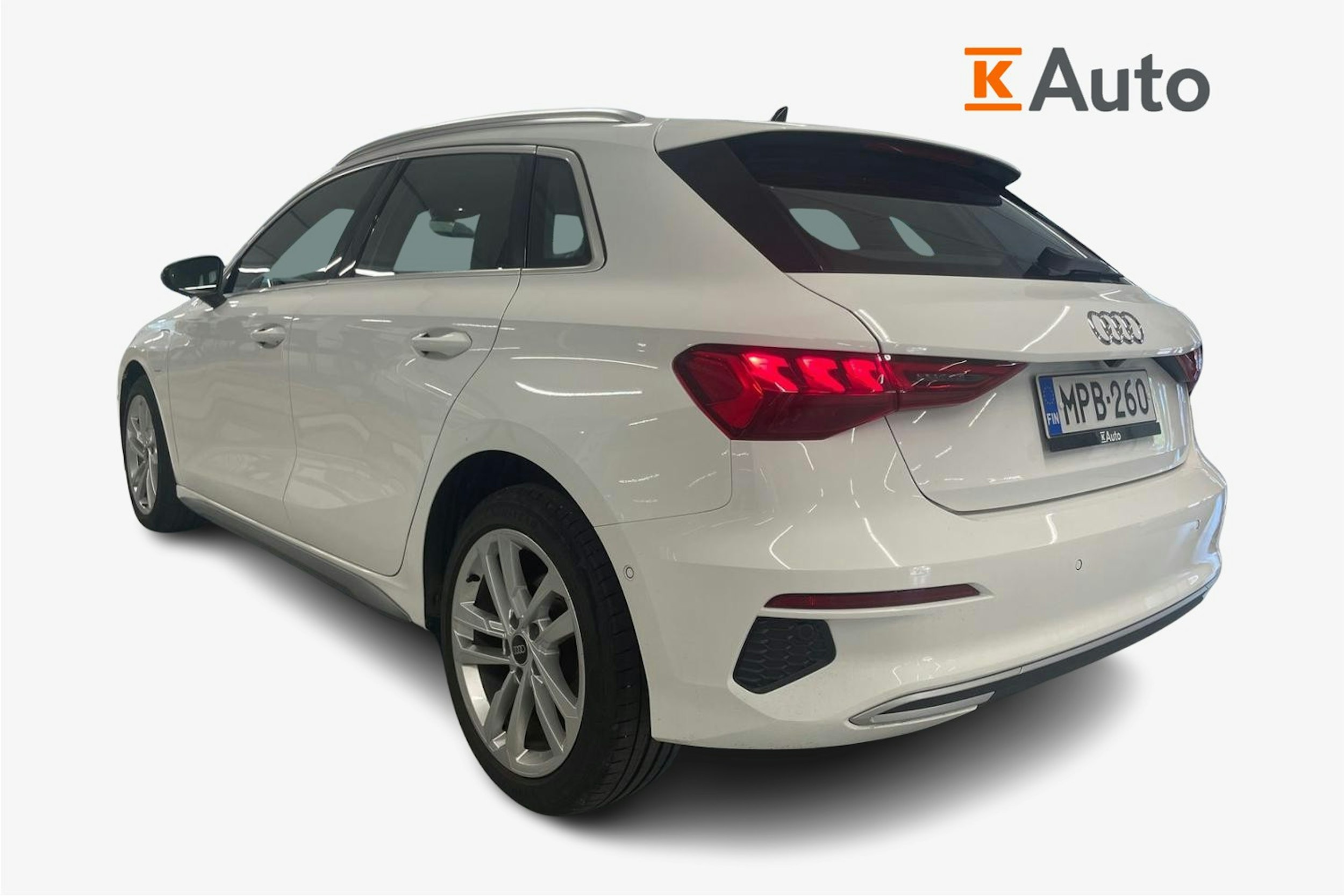 valkoinen Audi A3 2023 kuva 2.