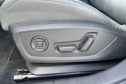 valkoinen Audi A3 2023 kuva 7.