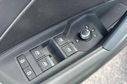 valkoinen Audi A3 2023 kuva 8.