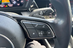 valkoinen Audi A3 2023 kuva 10.