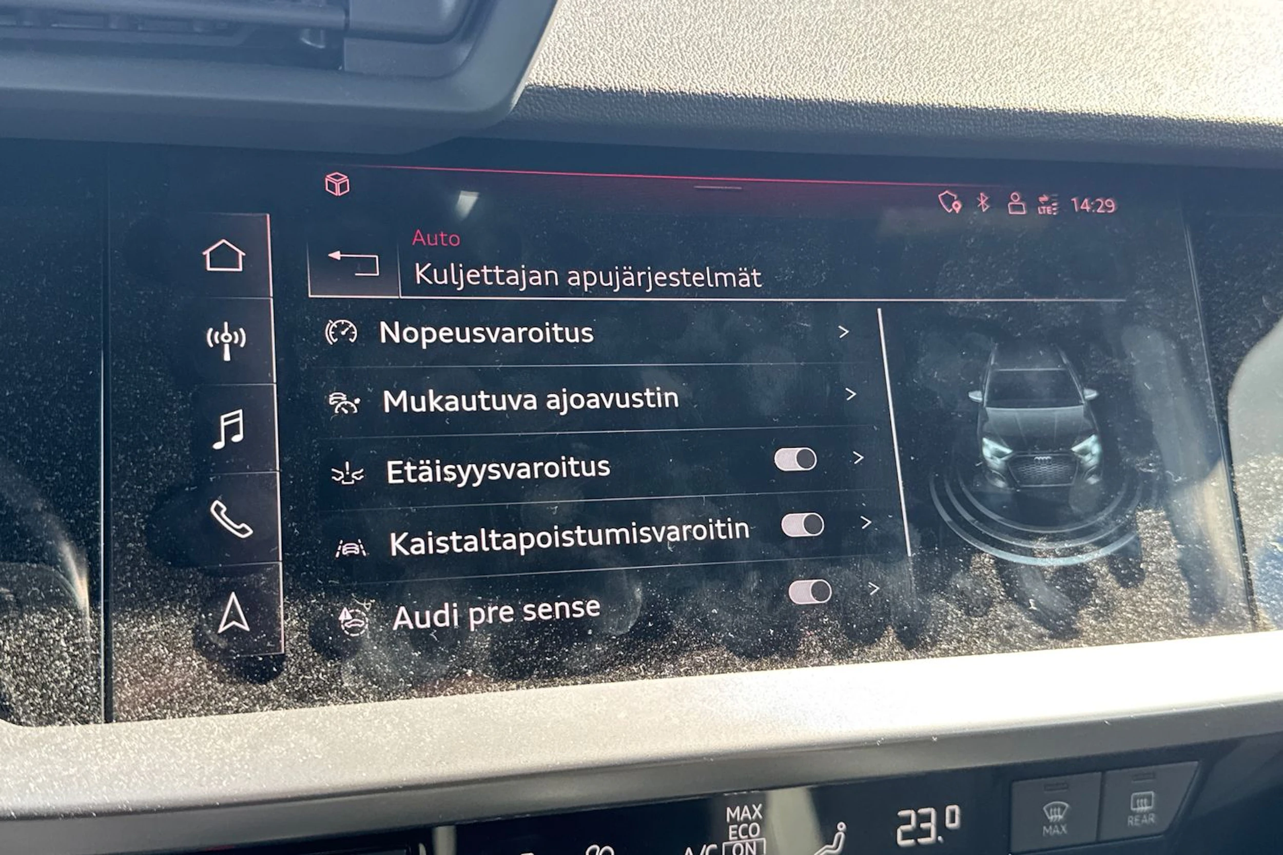 valkoinen Audi A3 2023 kuva 12.