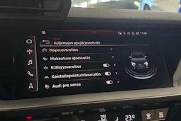 valkoinen Audi A3 2023 kuva 19.