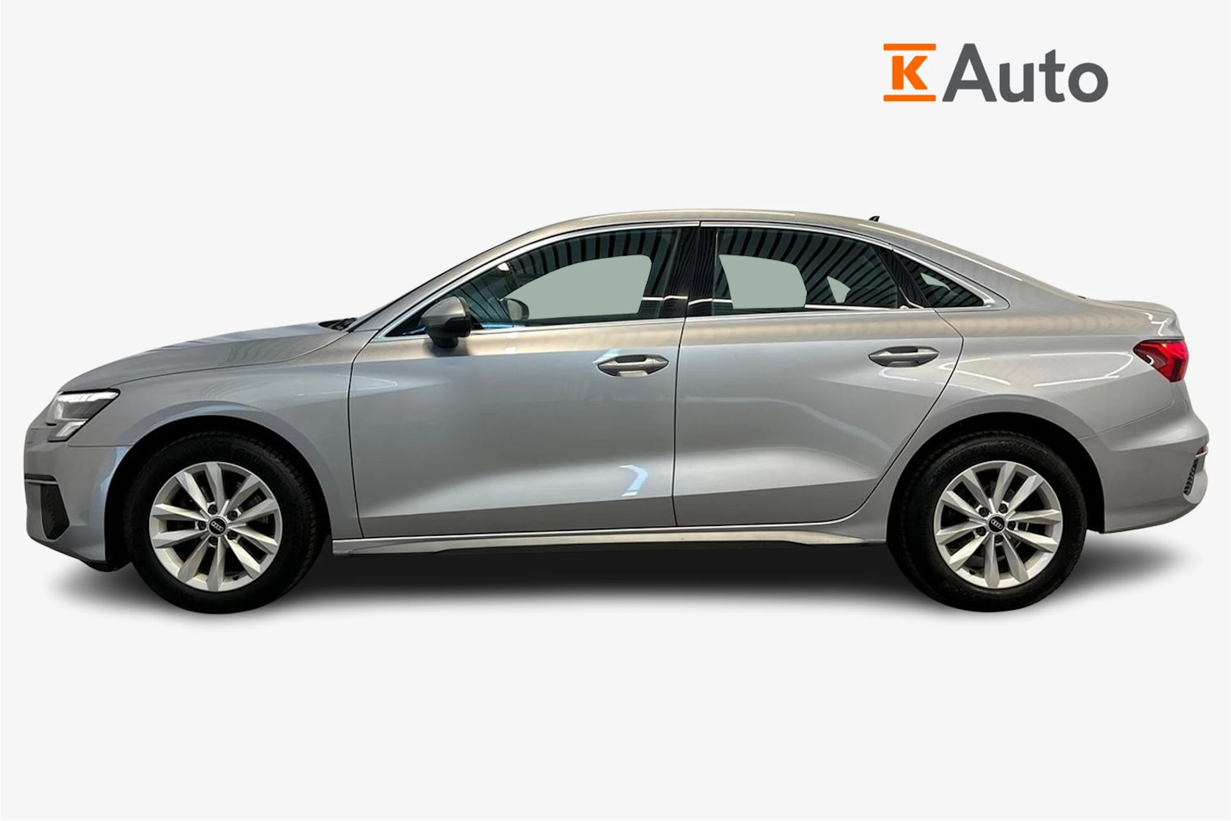 met. harmaa Audi A3 2023 kuva 5.