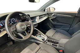met. harmaa Audi A3 2023 kuva 6.