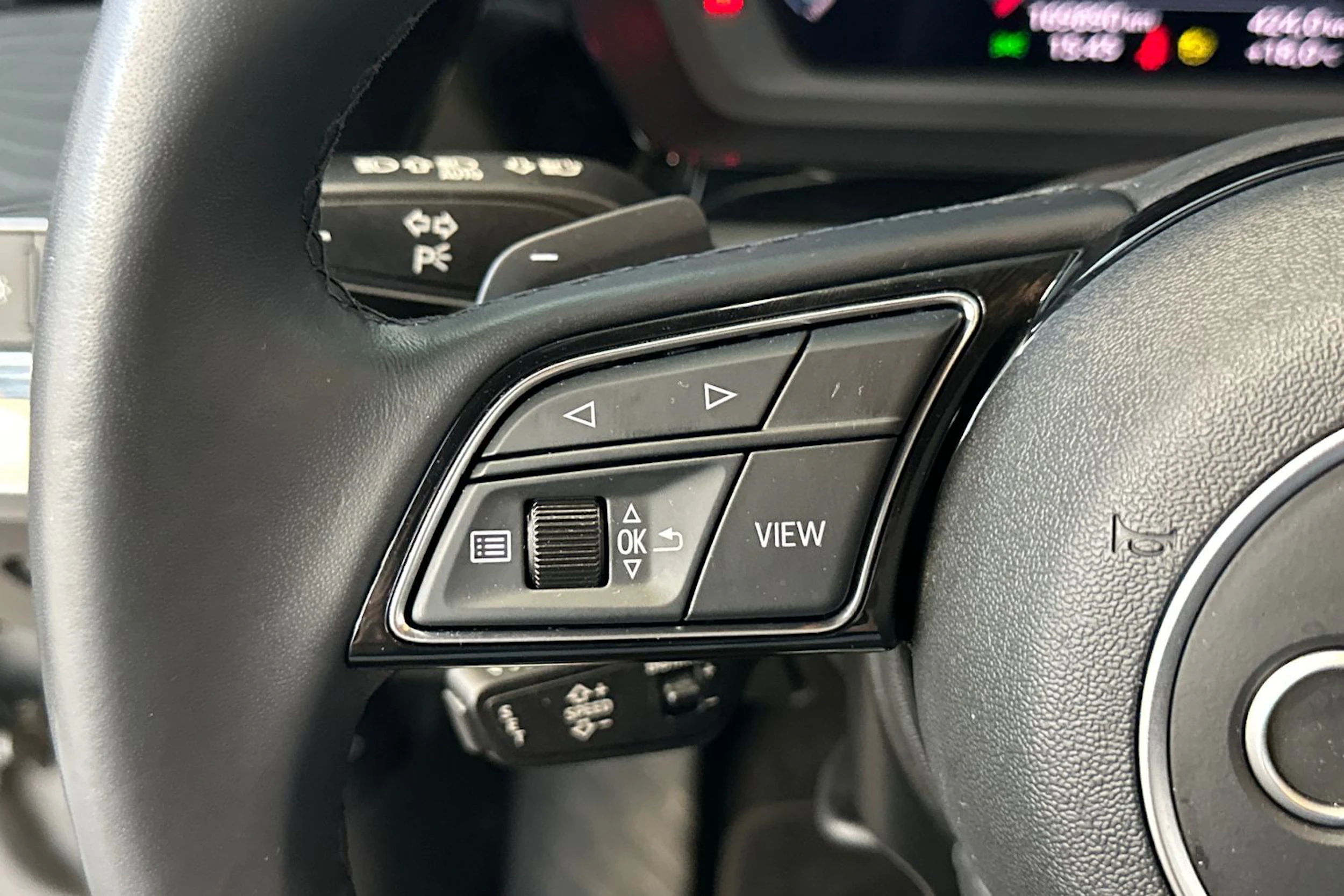 met. harmaa Audi A3 2023 kuva 17.