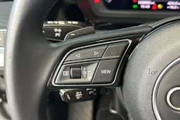 met. harmaa Audi A3 2023 kuva 17.
