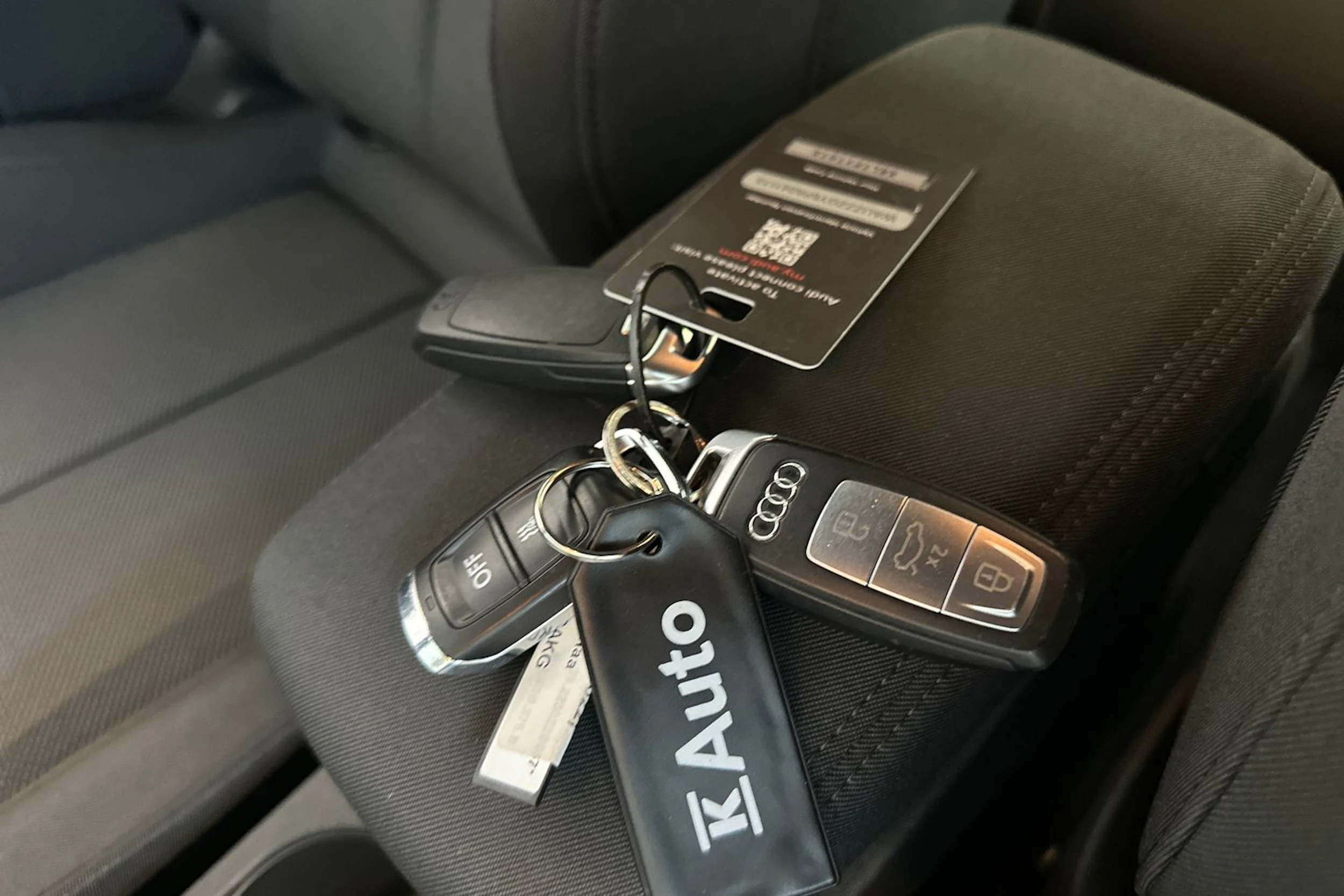 met. harmaa Audi A3 2023 kuva 29.