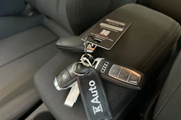 met. harmaa Audi A3 2023 kuva 29.