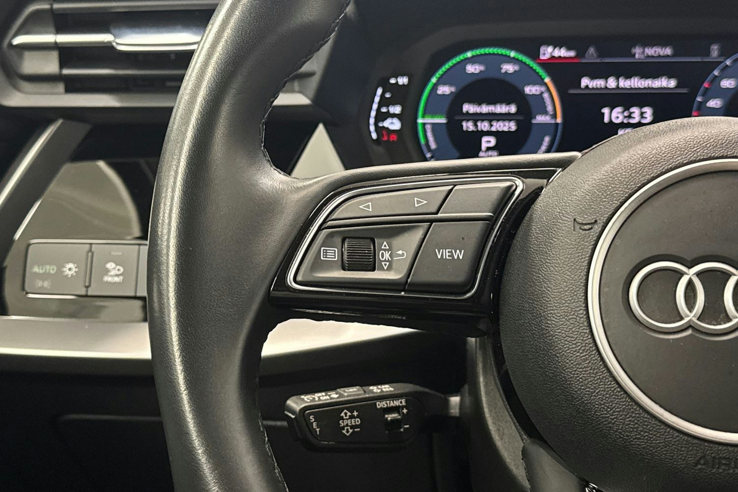 sininen Audi A3 2023 kuva 12.