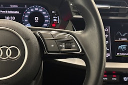 sininen Audi A3 2023 kuva 13.