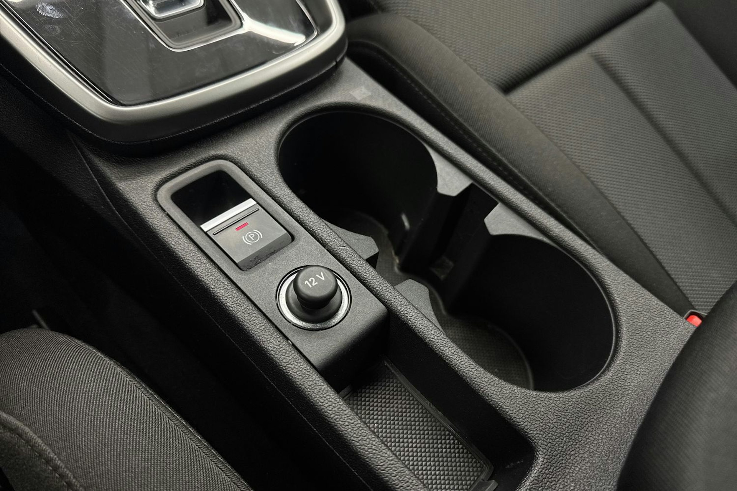 sininen Audi A3 2023 kuva 18.