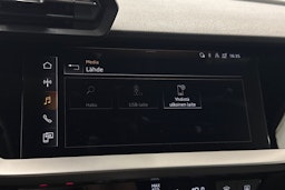 sininen Audi A3 2023 kuva 23.