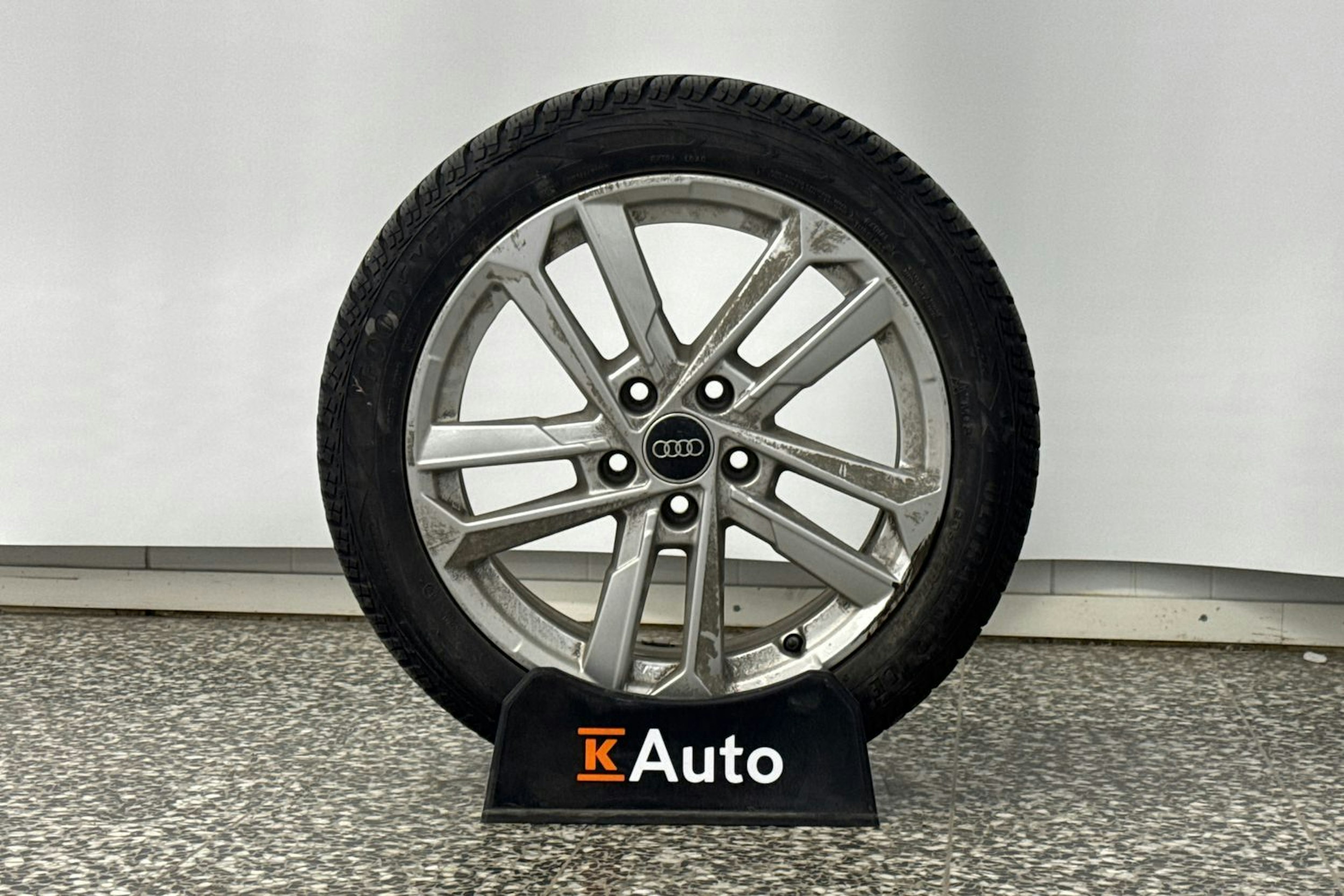 sininen Audi A3 2023 kuva 37.