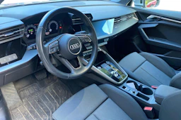 Harmaa Audi A3 2023 kuva 3.