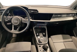 harmaa Audi A3 2023 kuva 9.