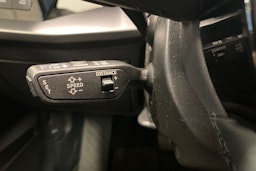 harmaa Audi A3 2023 kuva 19.