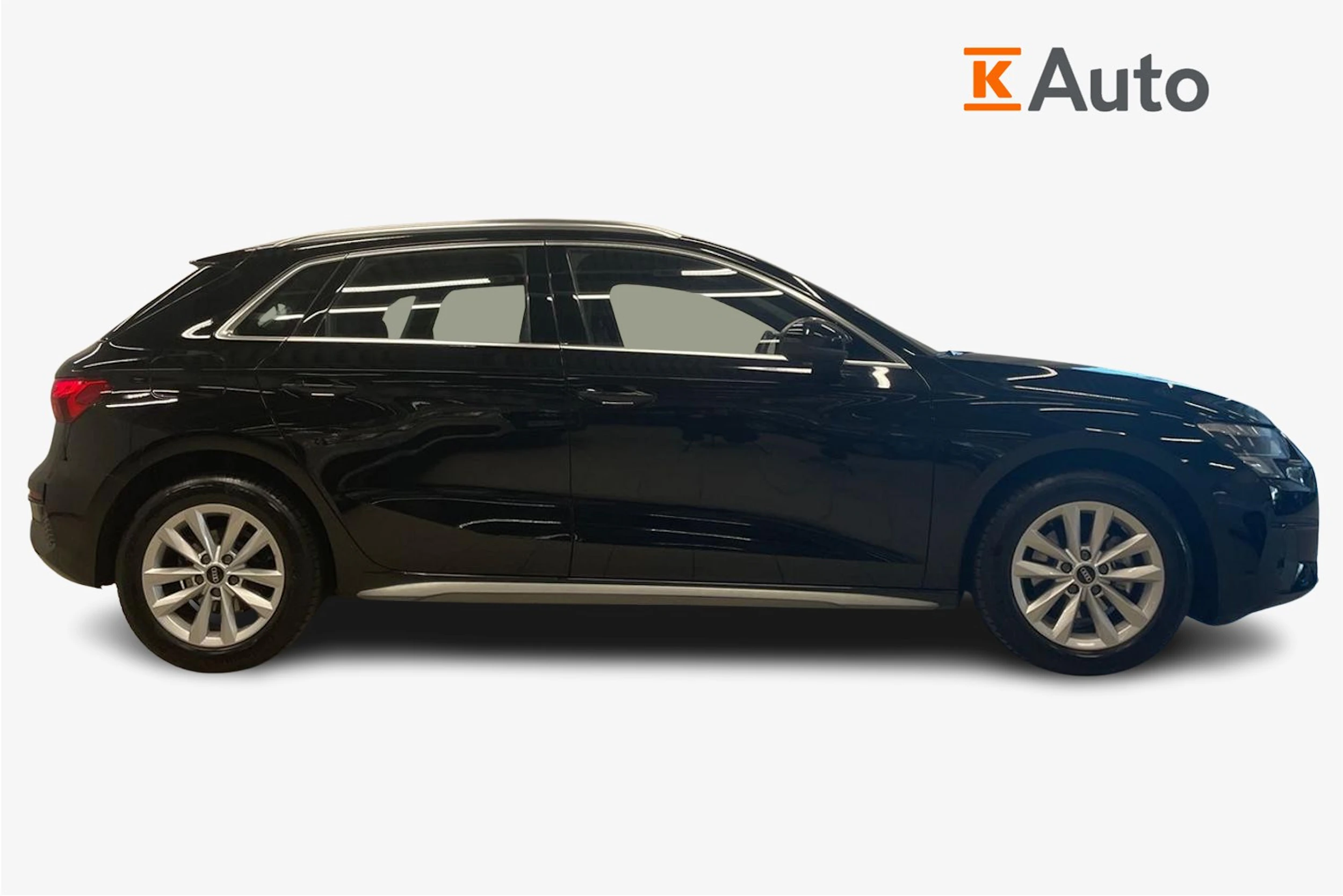 Musta Audi A3 2023 kuva 5.