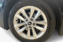 Musta Audi A3 2023 kuva 9.