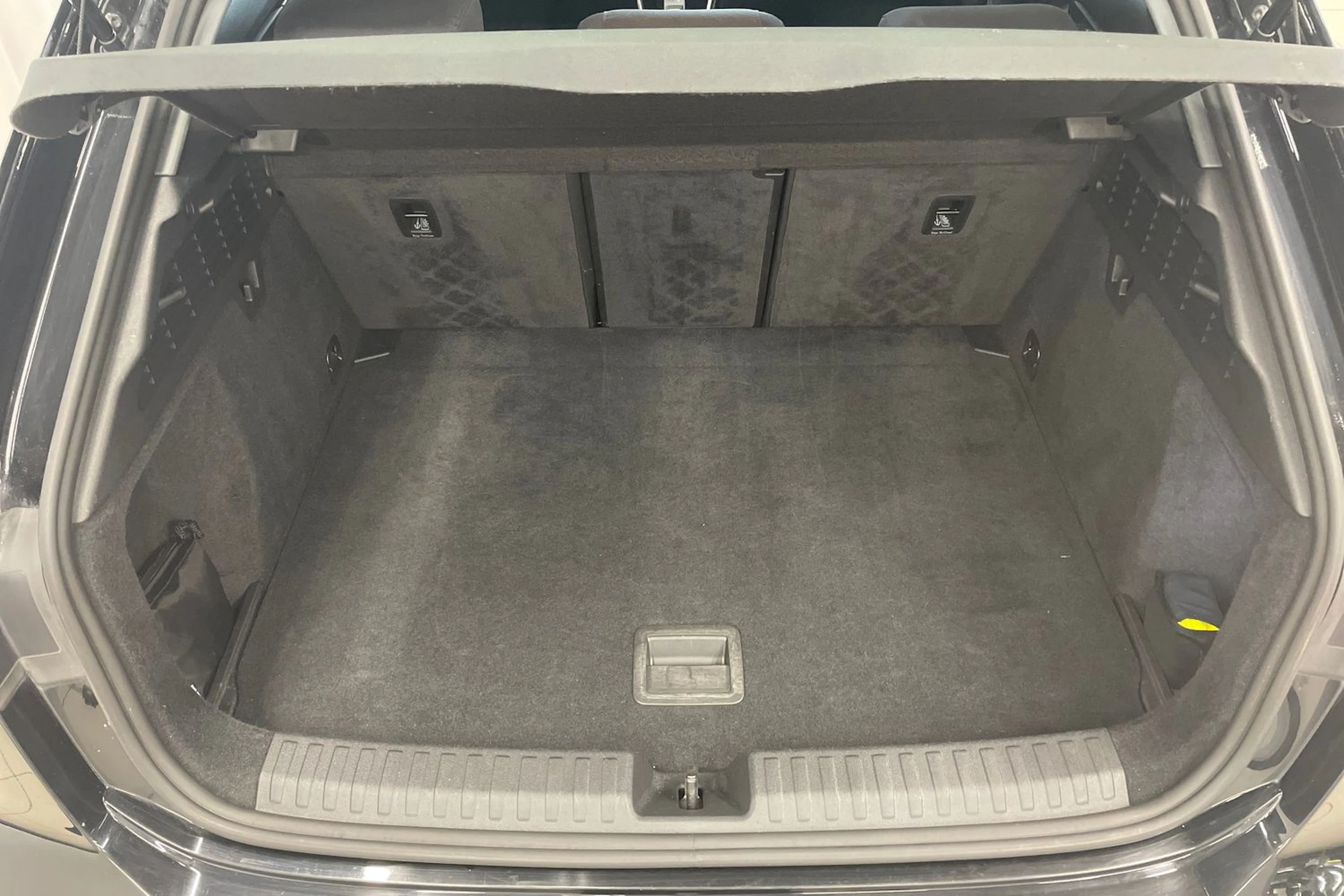 Musta Audi A3 2023 kuva 17.