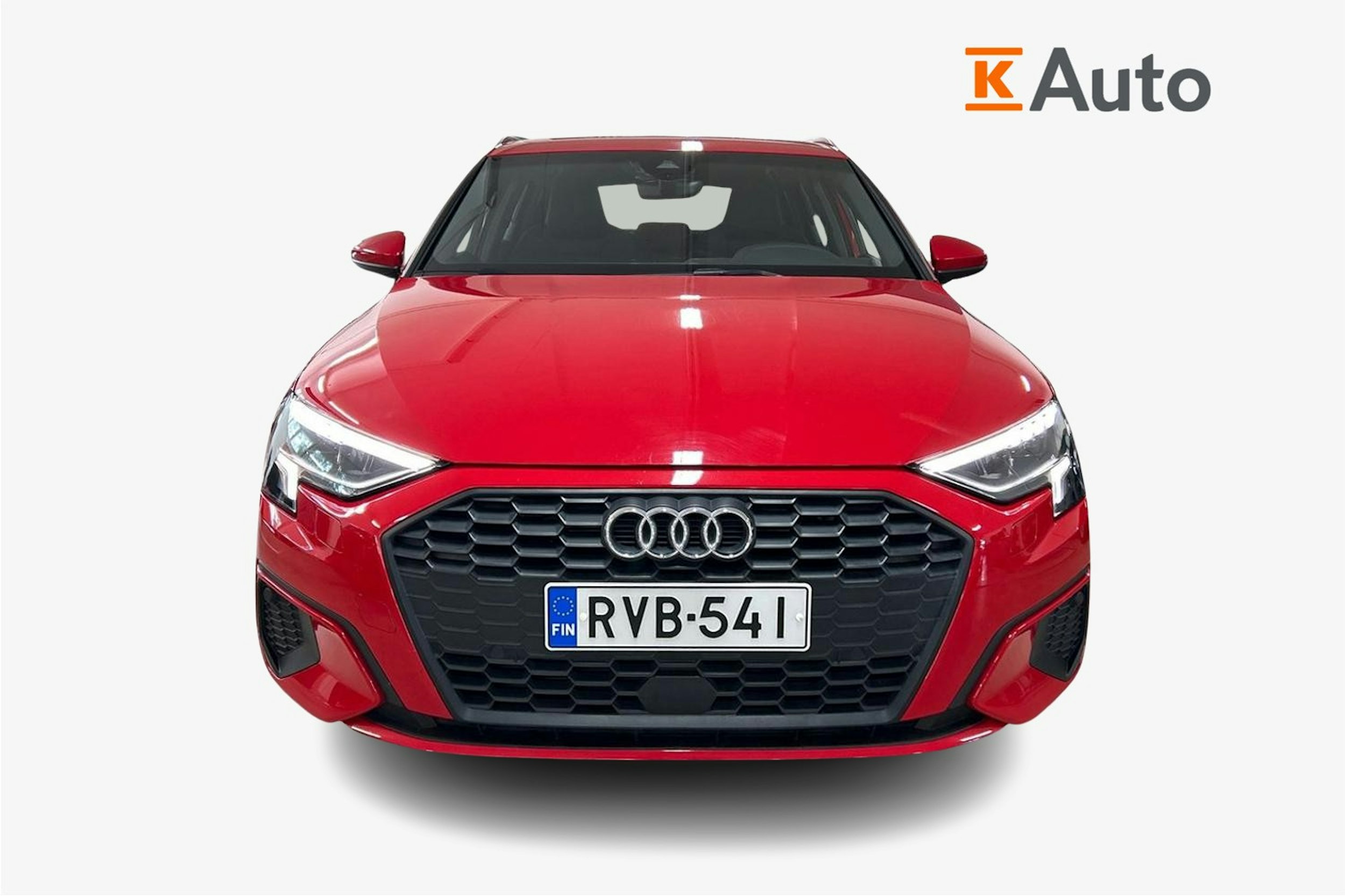 Punainen Audi A3 2023 kuva 5.